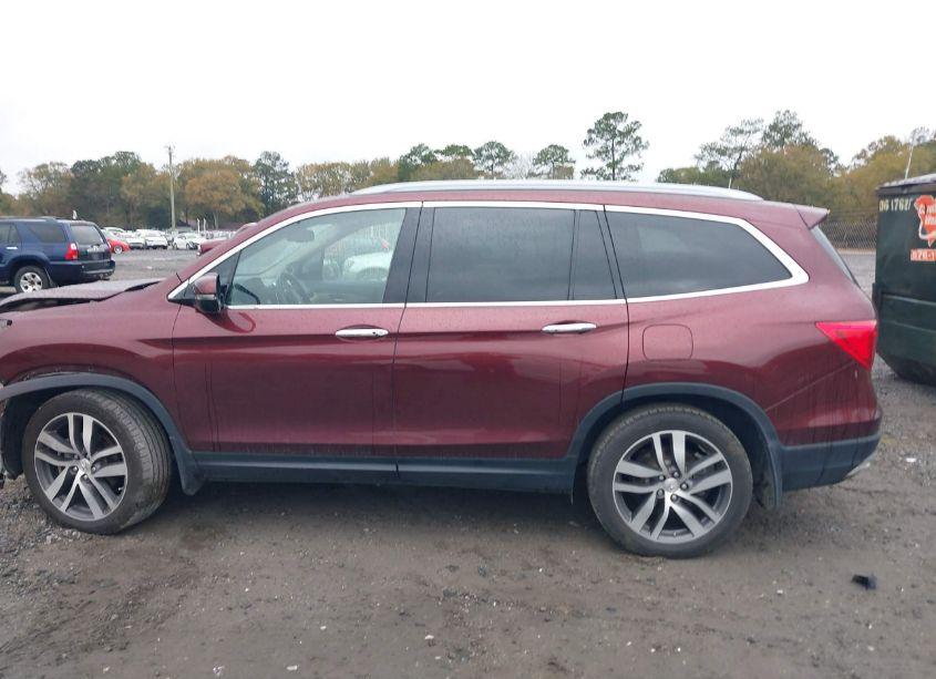Photo 14 of 2018 Honda Pilot TOURING (VIN 5FNYF5H91JB003302)