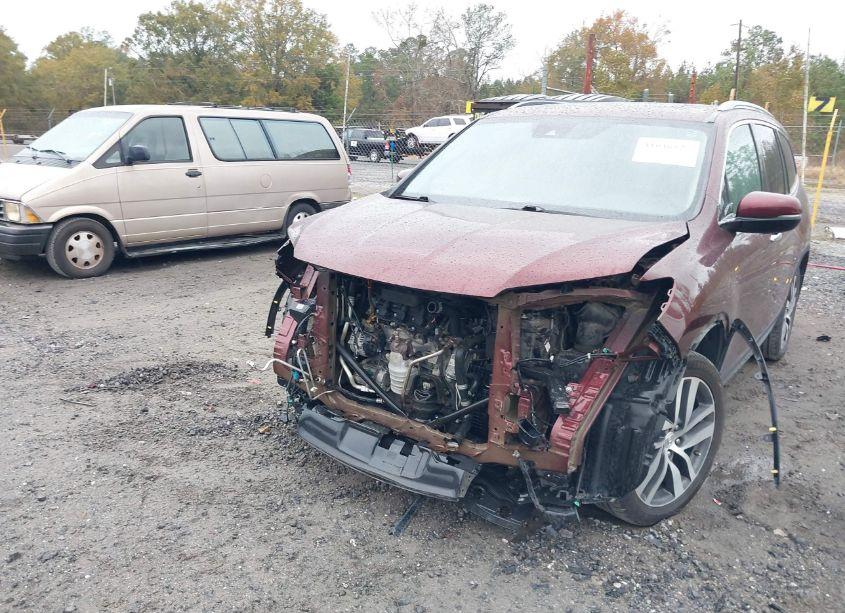 Photo 6 of 2018 Honda Pilot TOURING (VIN 5FNYF5H91JB003302)