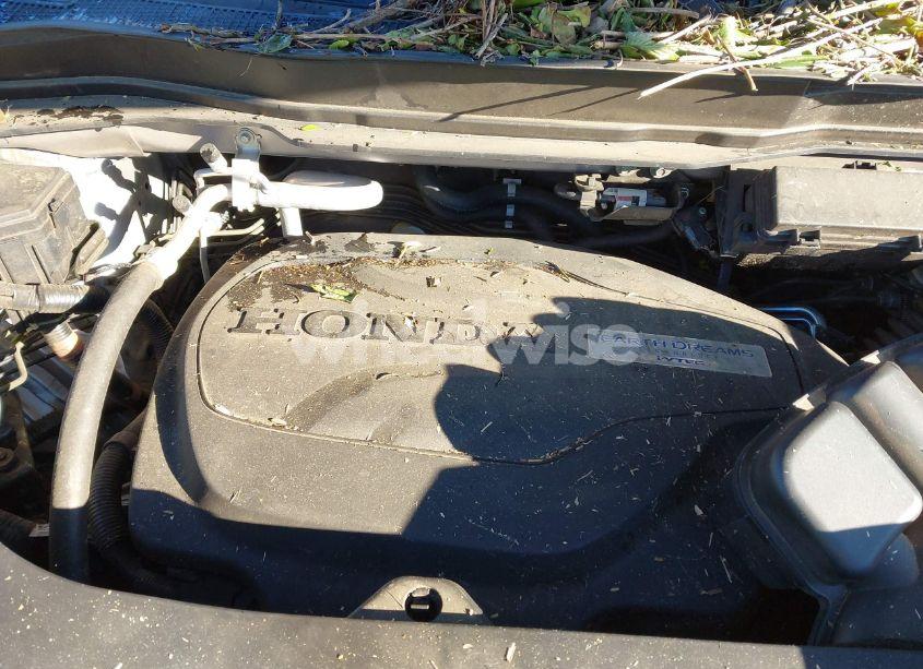 Photo 10 of 2017 Honda Pilot TOURING (VIN 5FNYF5H92HB030390)