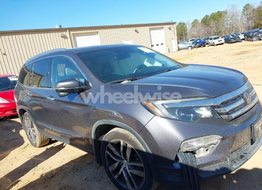 Photo 13 of 2017 Honda Pilot TOURING (VIN 5FNYF5H92HB038893)