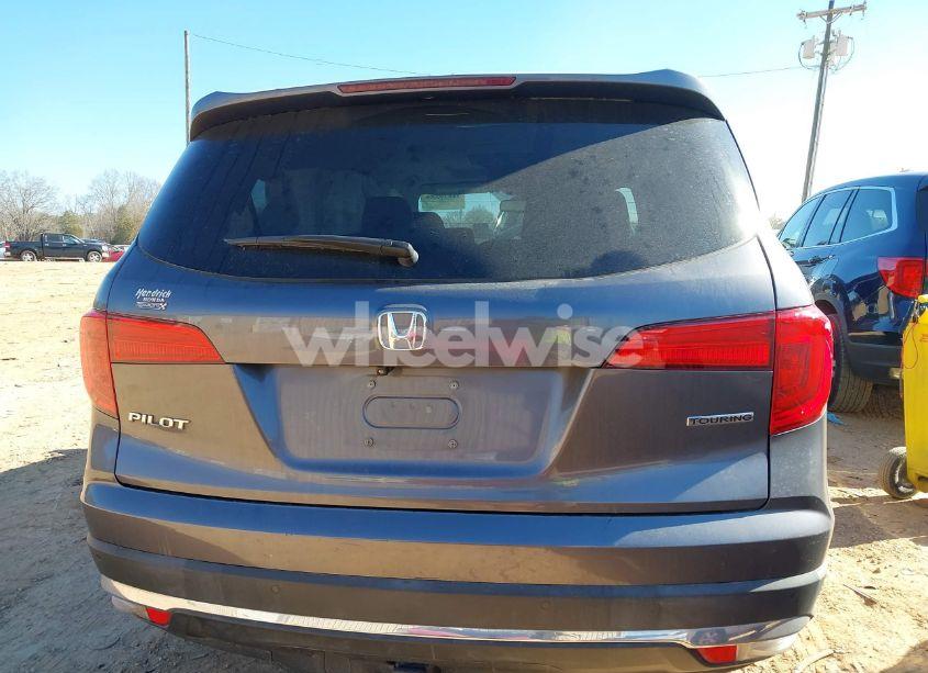 Photo 16 of 2017 Honda Pilot TOURING (VIN 5FNYF5H92HB038893)