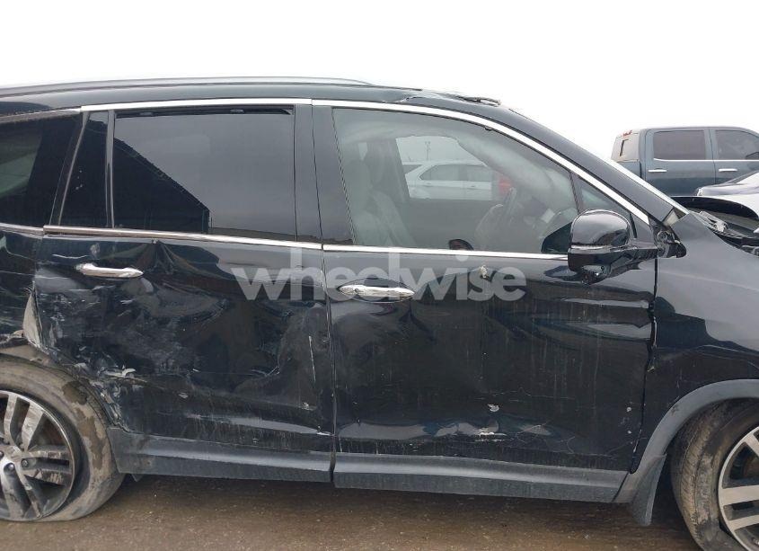 Photo 14 of 2016 Honda Pilot TOURING (VIN 5FNYF5H93GB005898)