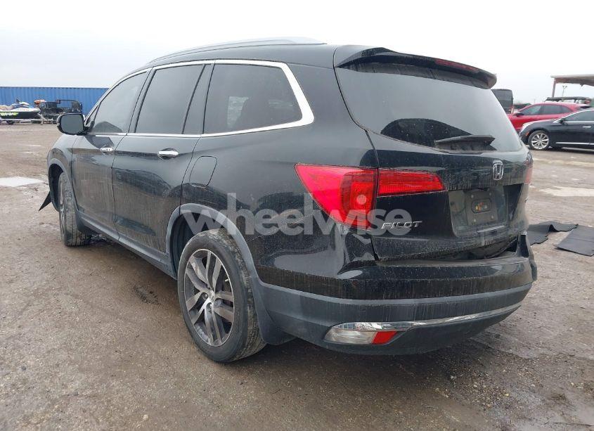 Photo 3 of 2016 Honda Pilot TOURING (VIN 5FNYF5H93GB005898)