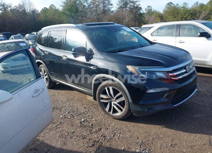 2016 Honda Pilot TOURING (VIN 5FNYF5H93GB031210) main photo