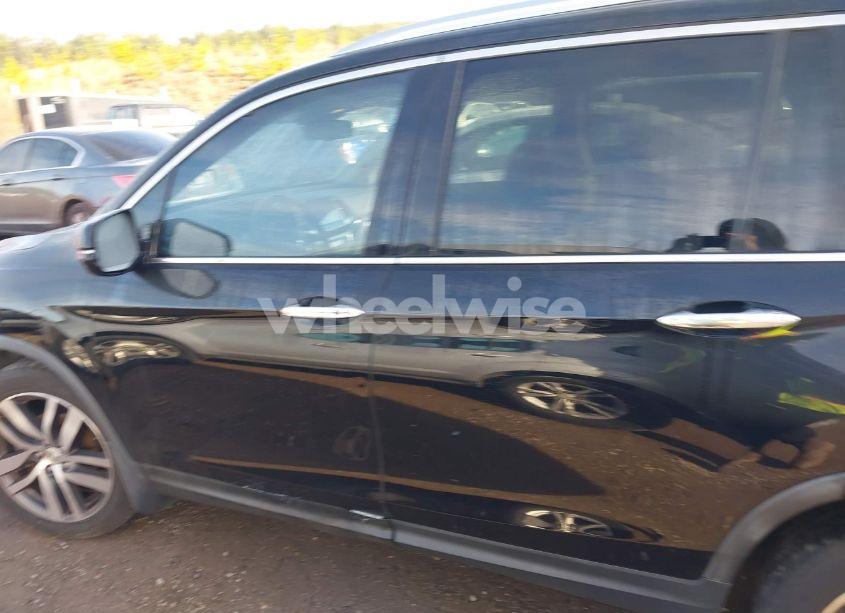 Photo 14 of 2016 Honda Pilot TOURING (VIN 5FNYF5H93GB031210)