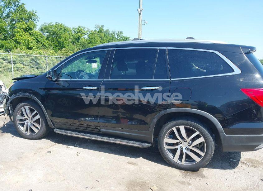 Photo 14 of 2016 Honda Pilot TOURING (VIN 5FNYF5H93GB054678)