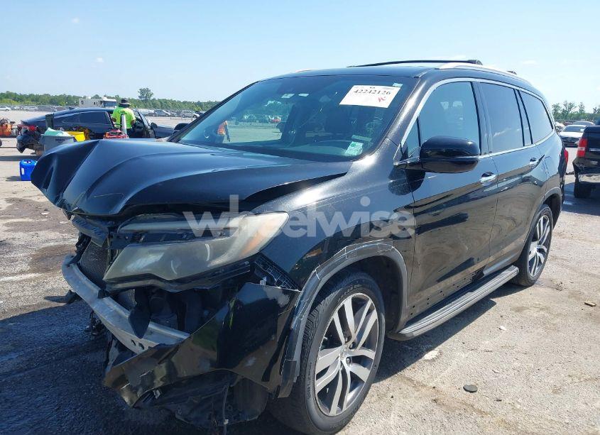 Photo 2 of 2016 Honda Pilot TOURING (VIN 5FNYF5H93GB054678)