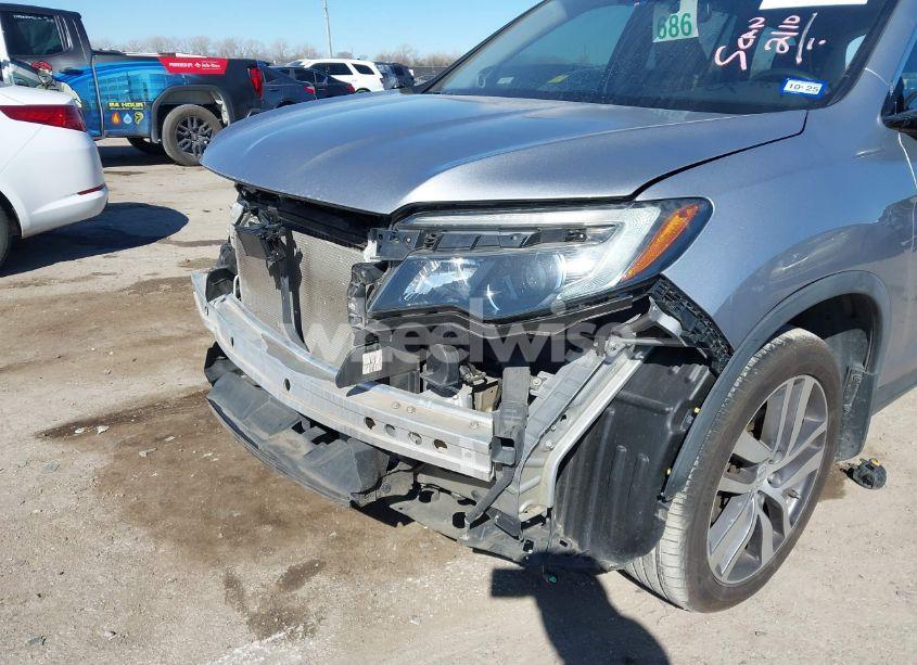 Photo 6 of 2017 Honda Pilot TOURING (VIN 5FNYF5H93HB008088)