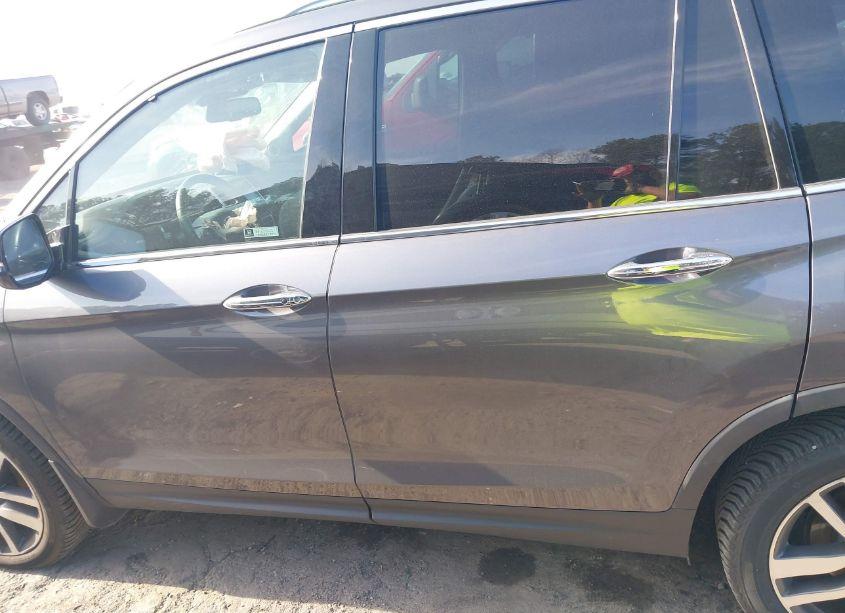 Photo 14 of 2018 Honda Pilot TOURING (VIN 5FNYF5H93JB004788)