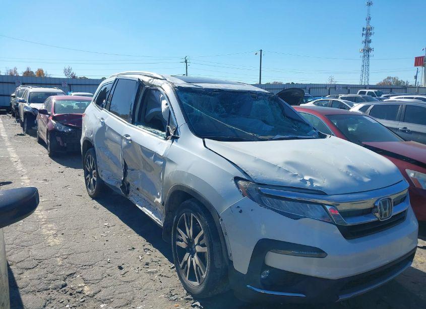 2019 Honda Pilot TOURING (VIN 5FNYF5H93KB017574) main photo