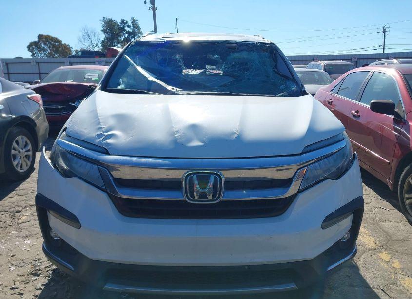 Photo 11 of 2019 Honda Pilot TOURING (VIN 5FNYF5H93KB017574)