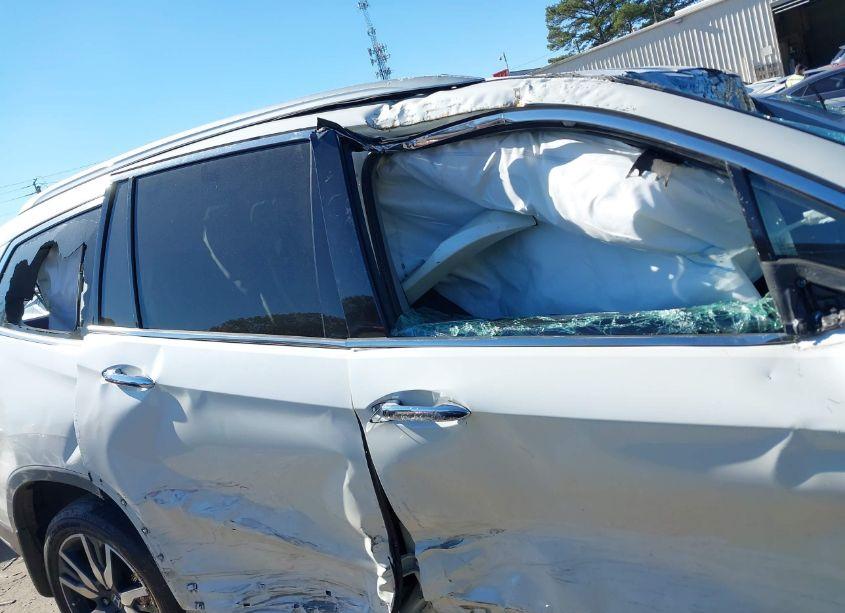 Photo 12 of 2019 Honda Pilot TOURING (VIN 5FNYF5H93KB017574)