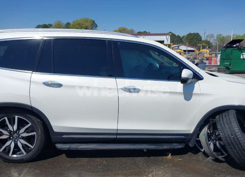 Photo 13 of 2019 Honda Pilot TOURING (VIN 5FNYF5H93KB021978)