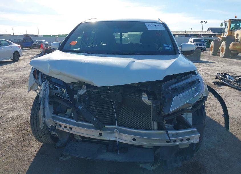 Photo 13 of 2020 Honda Pilot 2WD TOURING 8 PASSENGER (VIN 5FNYF5H93LB009587)