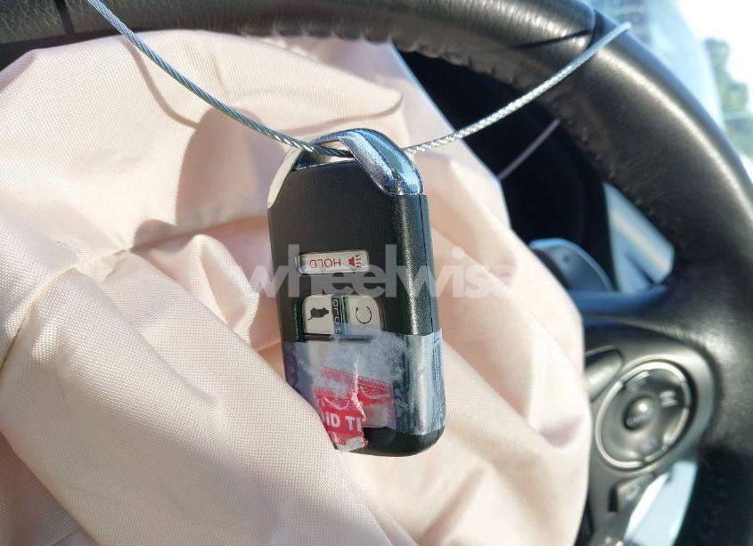 Photo 11 of 2016 Honda Pilot TOURING (VIN 5FNYF5H94GB023522)