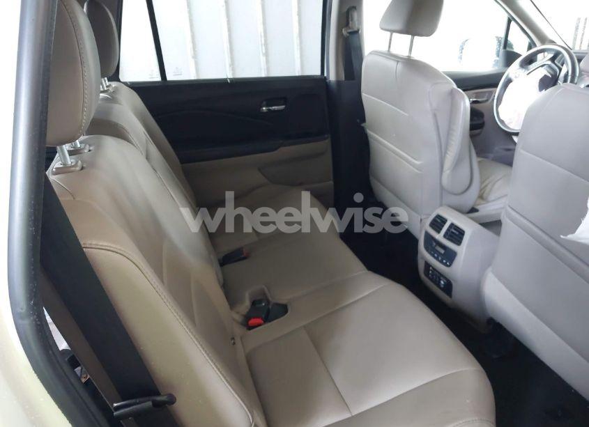 Photo 8 of 2016 Honda Pilot TOURING (VIN 5FNYF5H94GB023522)