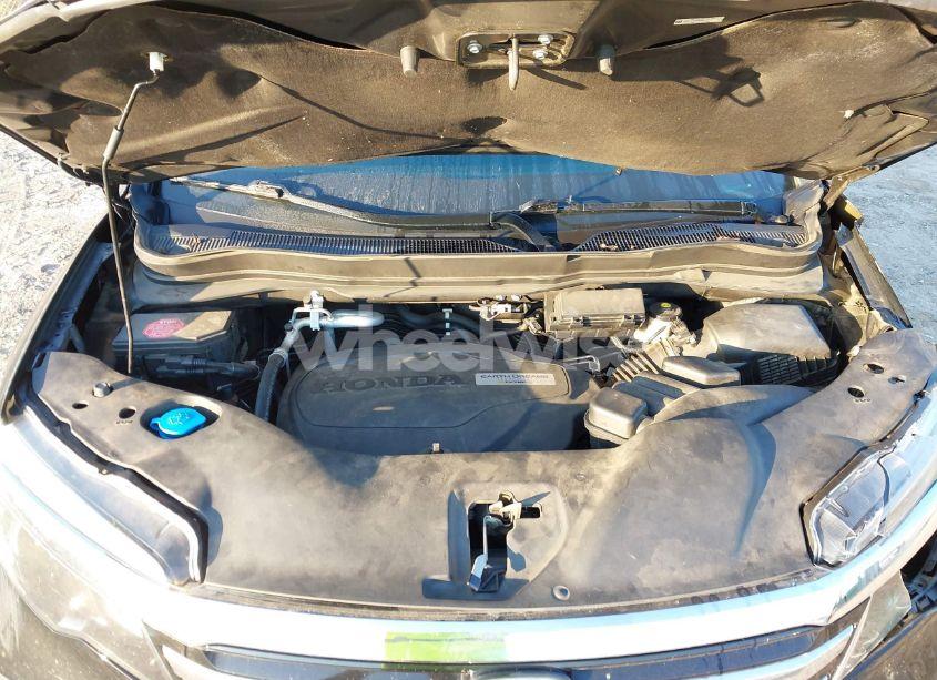 Photo 10 of 2016 Honda Pilot TOURING (VIN 5FNYF5H94GB037310)