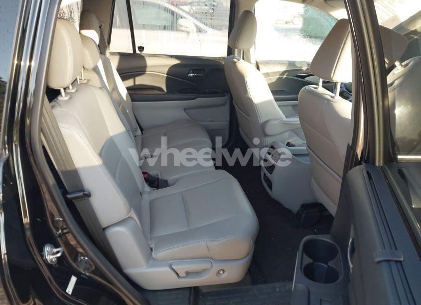 Photo 8 of 2016 Honda Pilot TOURING (VIN 5FNYF5H94GB037310)