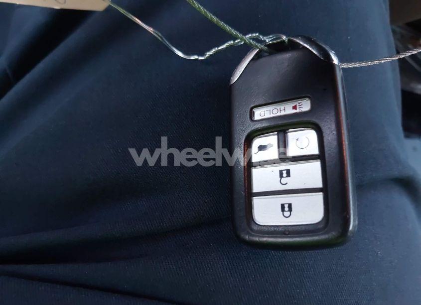 Photo 11 of 2016 Honda Pilot TOURING (VIN 5FNYF5H94GB041356)