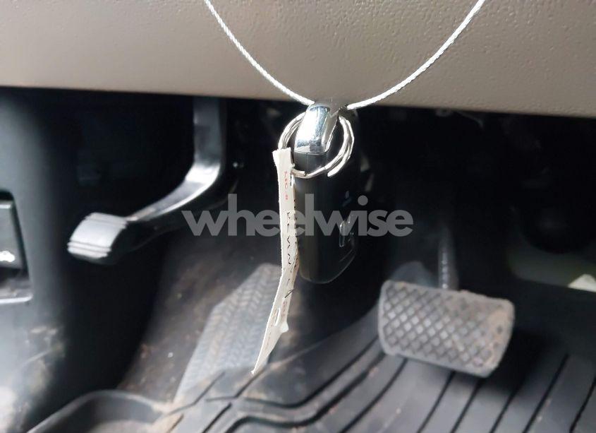 Photo 11 of 2017 Honda Pilot TOURING (VIN 5FNYF5H94HB005653)