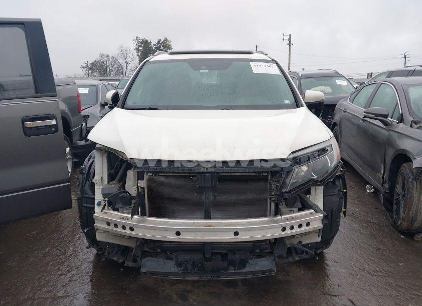 Photo 12 of 2017 Honda Pilot TOURING (VIN 5FNYF5H94HB005653)