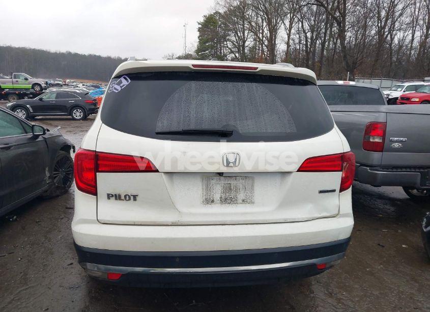 Photo 16 of 2017 Honda Pilot TOURING (VIN 5FNYF5H94HB005653)