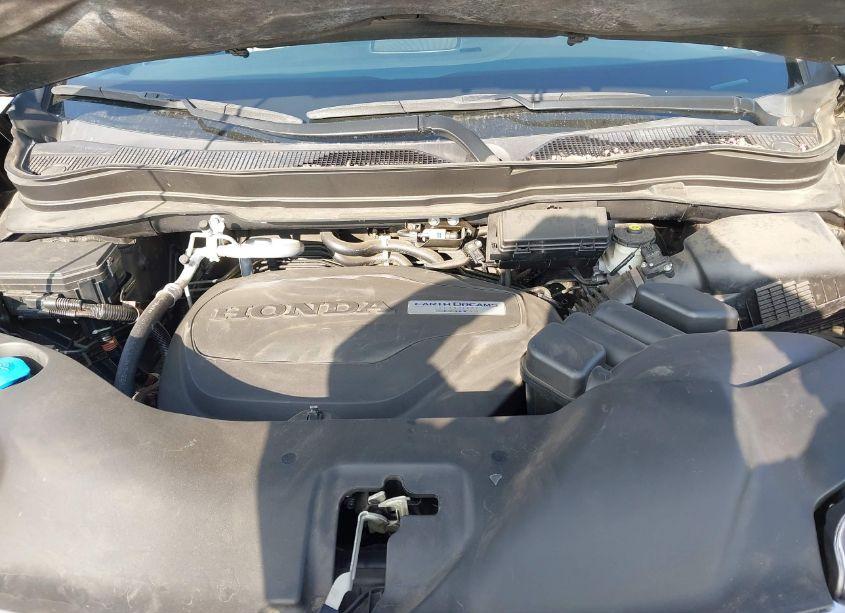 Photo 10 of 2016 Honda Pilot TOURING (VIN 5FNYF5H95GB005885)