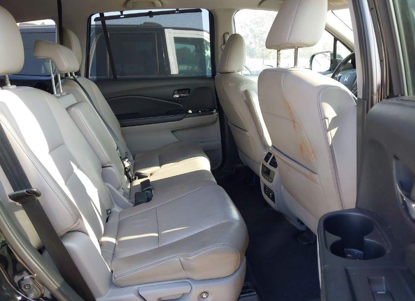 Photo 8 of 2016 Honda Pilot TOURING (VIN 5FNYF5H95GB005885)