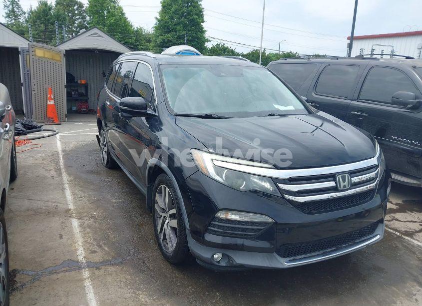 2016 Honda Pilot TOURING (VIN 5FNYF5H95GB013971) main photo