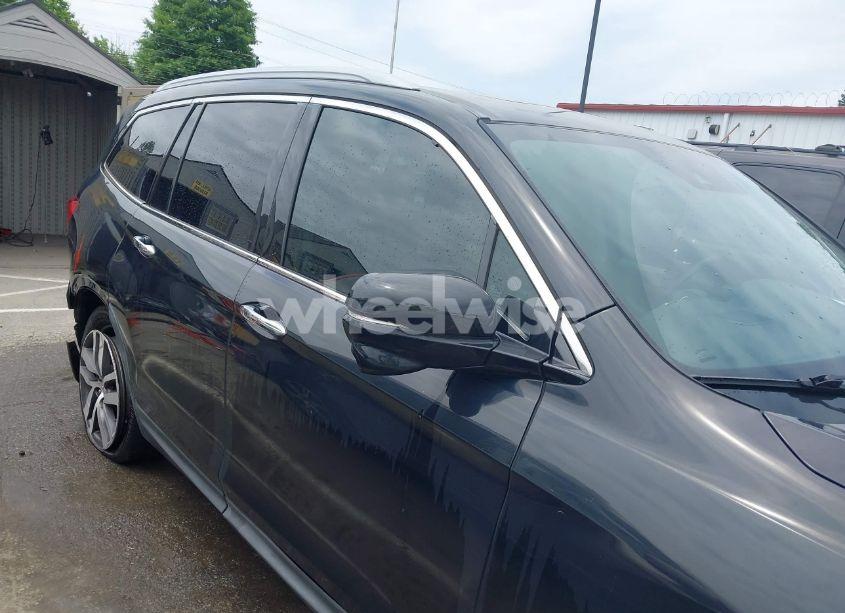 Photo 13 of 2016 Honda Pilot TOURING (VIN 5FNYF5H95GB013971)