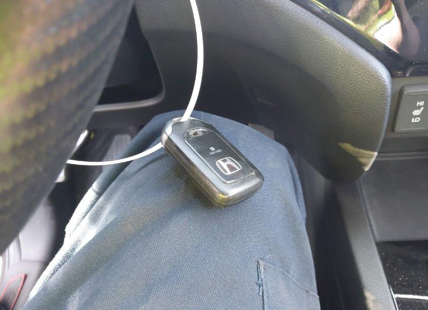 Photo 11 of 2016 Honda Pilot TOURING (VIN 5FNYF5H95GB050907)