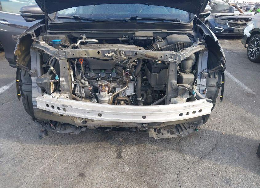 Photo 6 of 2016 Honda Pilot TOURING (VIN 5FNYF5H95GB050907)