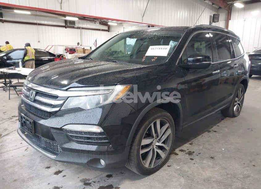 Photo 2 of 2016 Honda Pilot TOURING (VIN 5FNYF5H95GB053323)