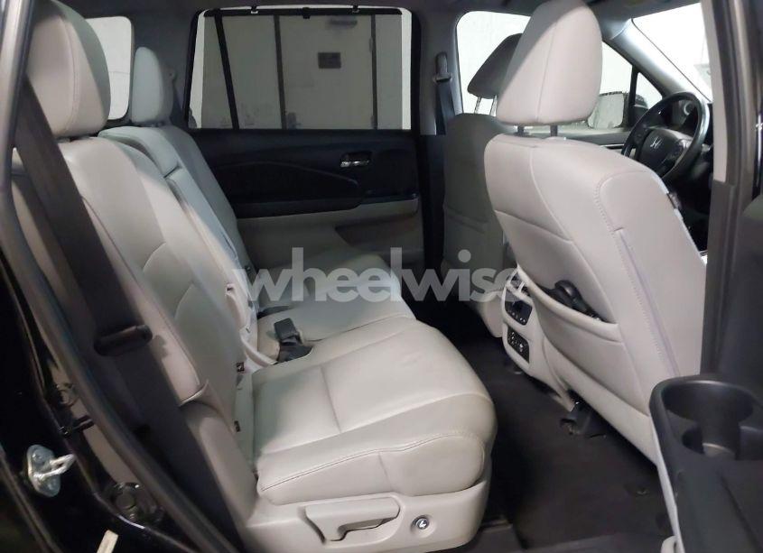 Photo 8 of 2016 Honda Pilot TOURING (VIN 5FNYF5H95GB053323)