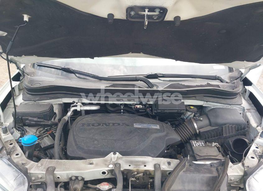 Photo 10 of 2017 Honda Pilot TOURING (VIN 5FNYF5H95HB042632)