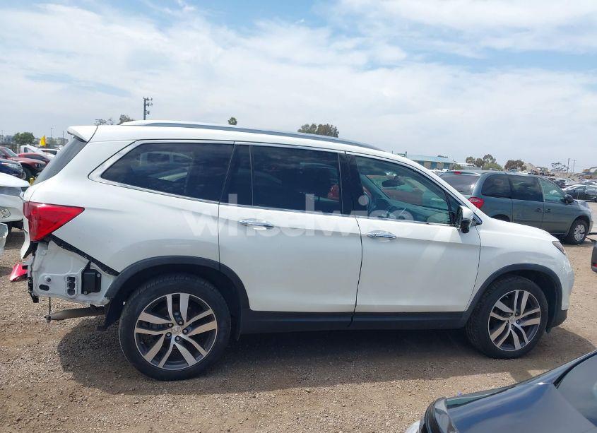 Photo 14 of 2017 Honda Pilot TOURING (VIN 5FNYF5H95HB042632)
