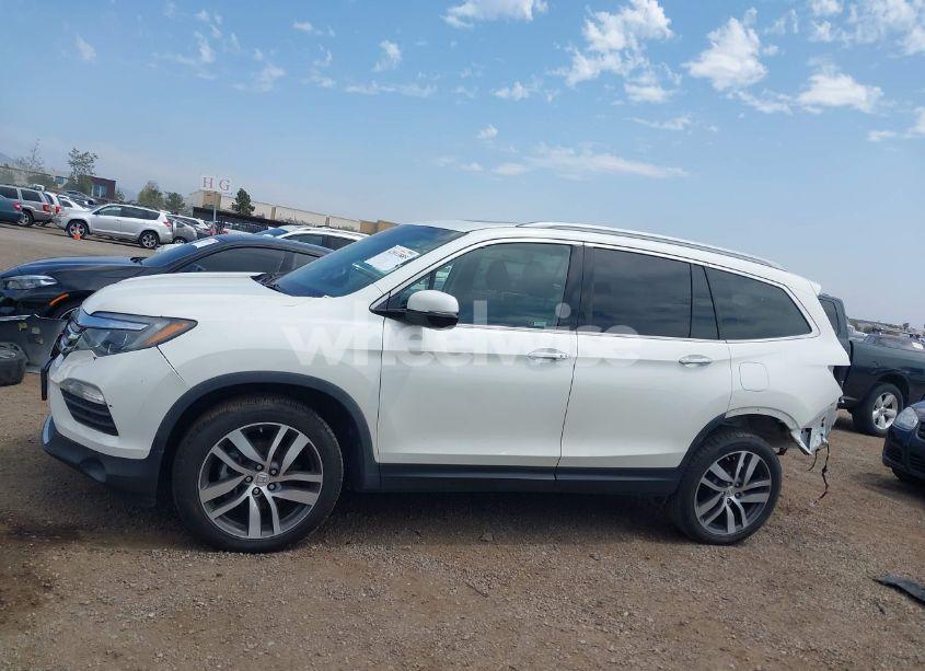 Photo 15 of 2017 Honda Pilot TOURING (VIN 5FNYF5H95HB042632)
