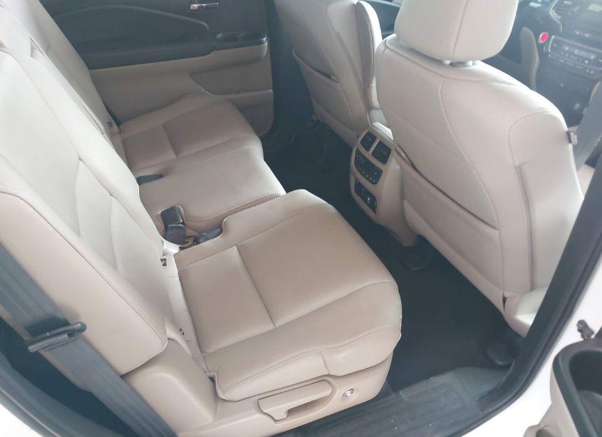 Photo 8 of 2019 Honda Pilot TOURING (VIN 5FNYF5H95KB000484)