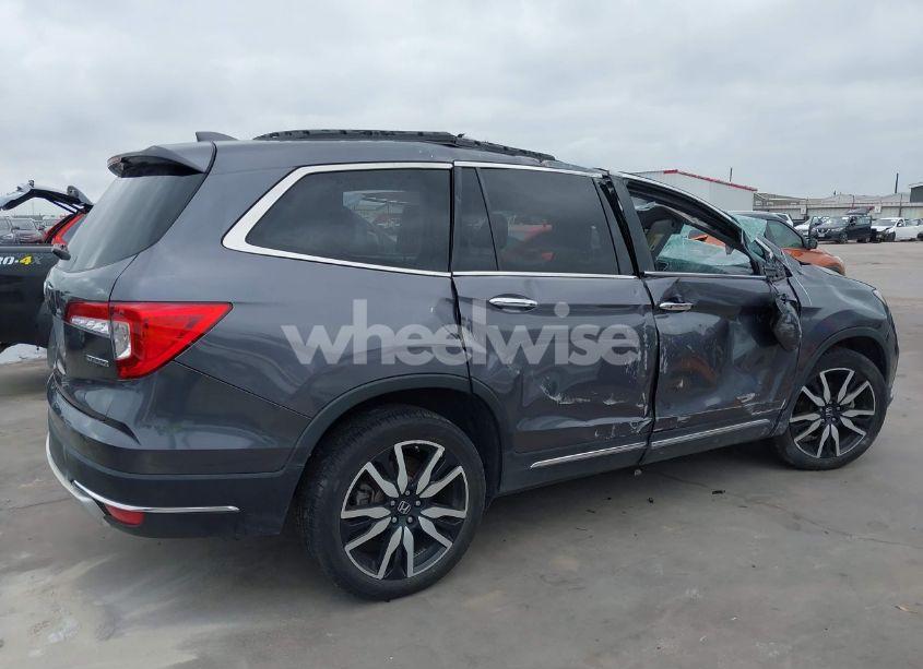 Photo 15 of 2019 Honda Pilot TOURING (VIN 5FNYF5H95KB033615)