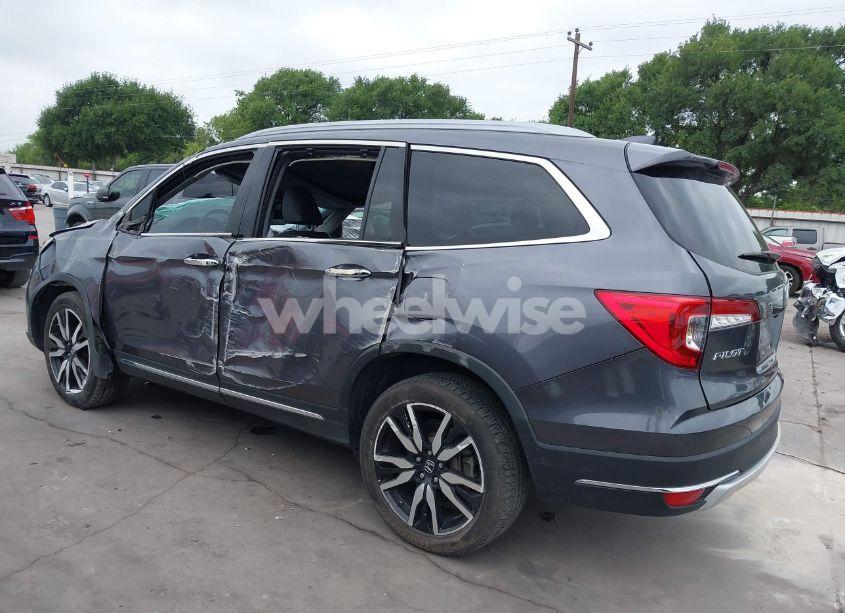 Photo 6 of 2019 Honda Pilot TOURING (VIN 5FNYF5H95KB033615)