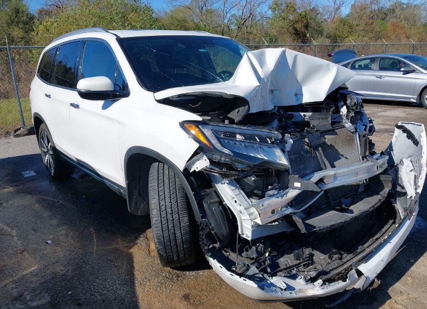 2021 Honda Pilot 2WD TOURING 8 PASSENGER (VIN 5FNYF5H95MB014159) main photo