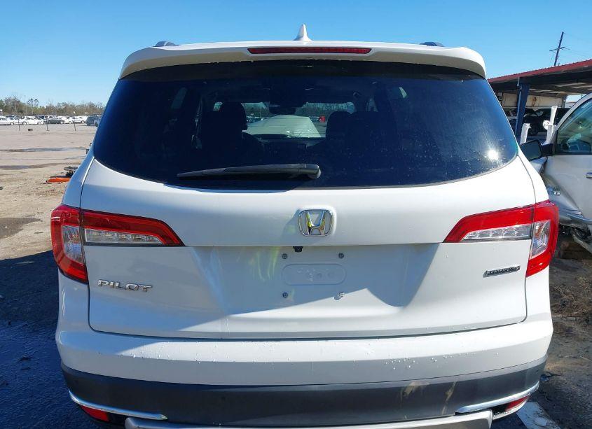 Photo 16 of 2021 Honda Pilot 2WD TOURING 8 PASSENGER (VIN 5FNYF5H95MB014159)