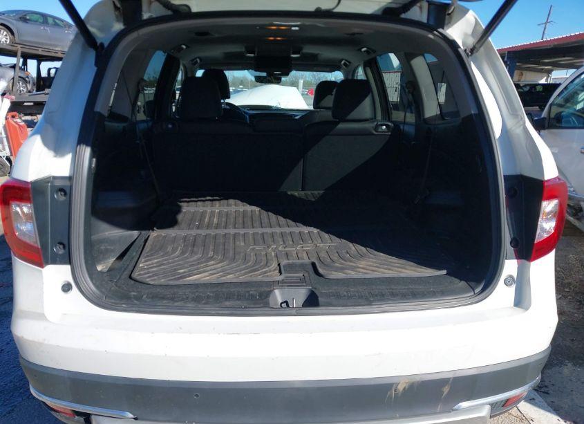 Photo 8 of 2021 Honda Pilot 2WD TOURING 8 PASSENGER (VIN 5FNYF5H95MB014159)