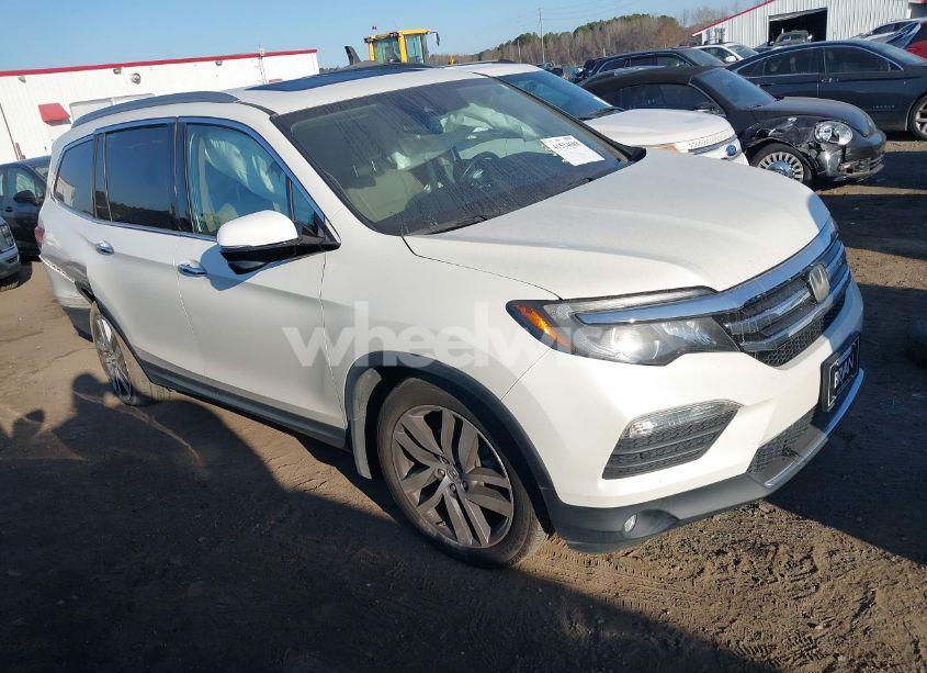 2016 Honda Pilot TOURING (VIN 5FNYF5H96GB036210) main photo