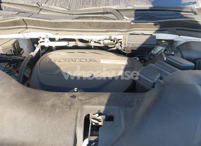 Photo 10 of 2016 Honda Pilot TOURING (VIN 5FNYF5H96GB036210)