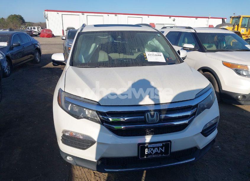 Photo 12 of 2016 Honda Pilot TOURING (VIN 5FNYF5H96GB036210)