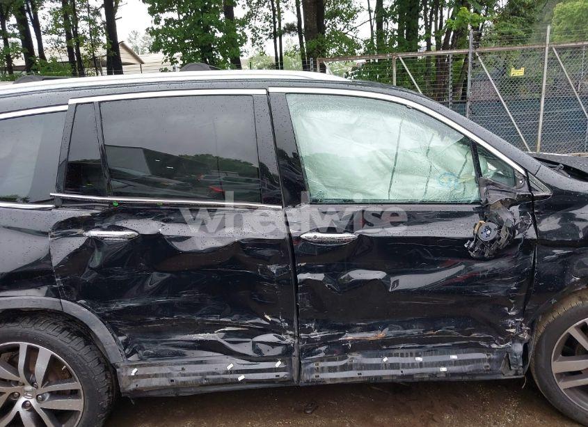 Photo 13 of 2016 Honda Pilot TOURING (VIN 5FNYF5H96GB053153)