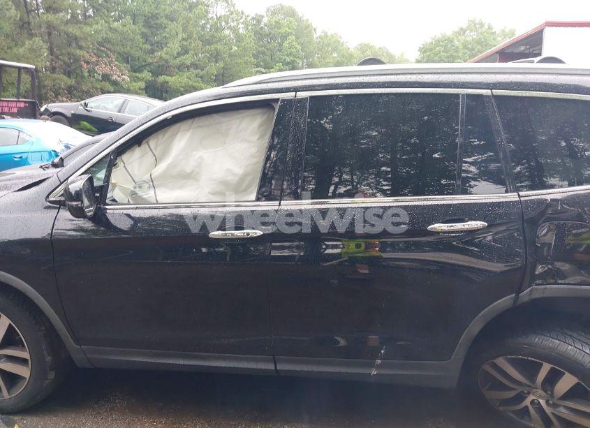 Photo 14 of 2016 Honda Pilot TOURING (VIN 5FNYF5H96GB053153)