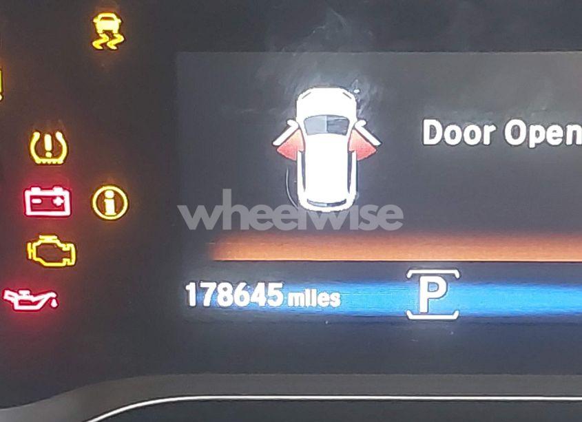 Photo 15 of 2016 Honda Pilot TOURING (VIN 5FNYF5H96GB053153)