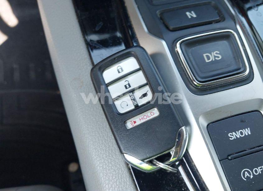 Photo 11 of 2017 Honda Pilot TOURING (VIN 5FNYF5H96HB032210)